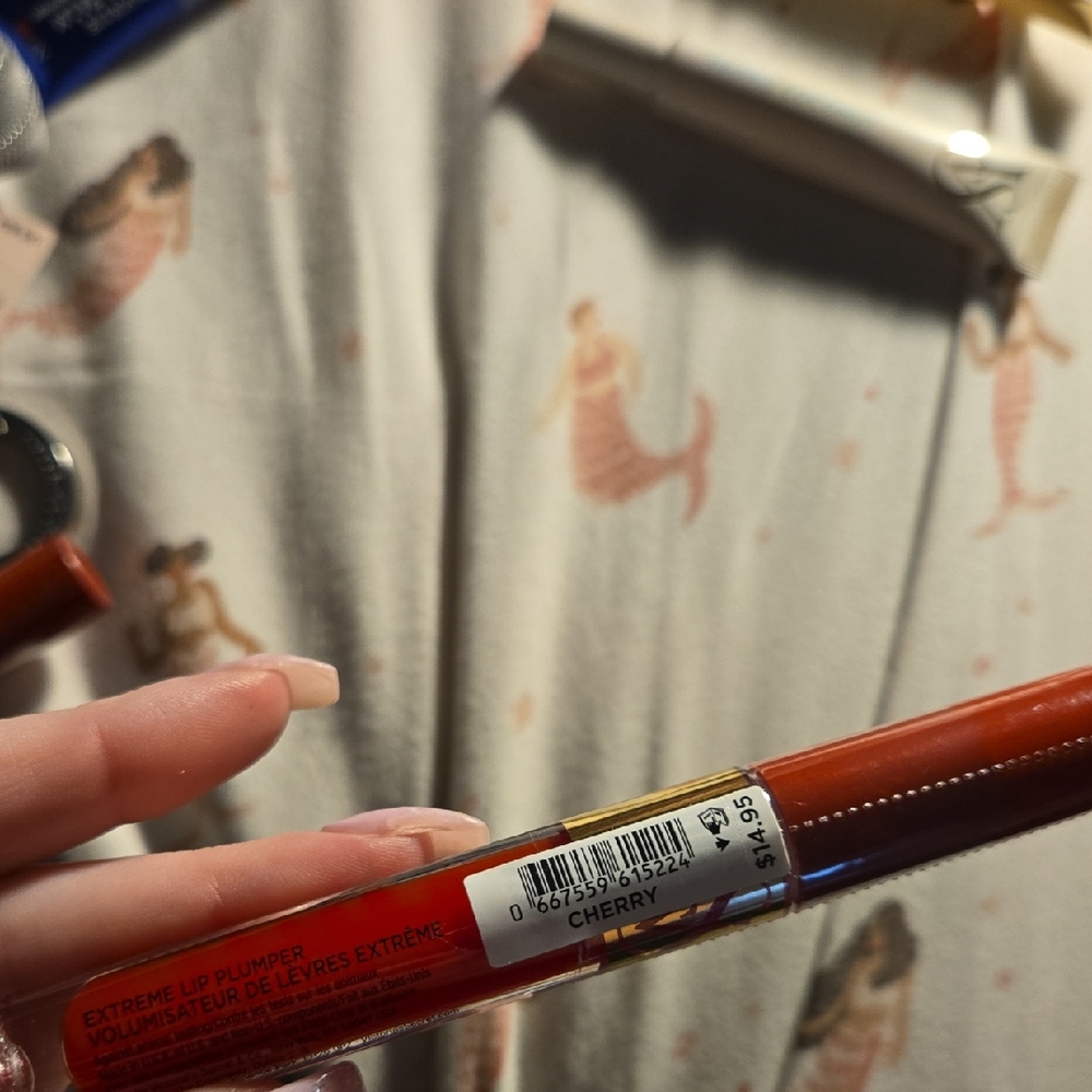 Victorias Secret Lip Plumper In Cherry
